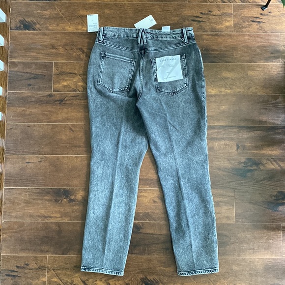 Good American - Good Classic - NWT - 8 - Black - 28” Inseam - Jeans - Picture 2 of 5